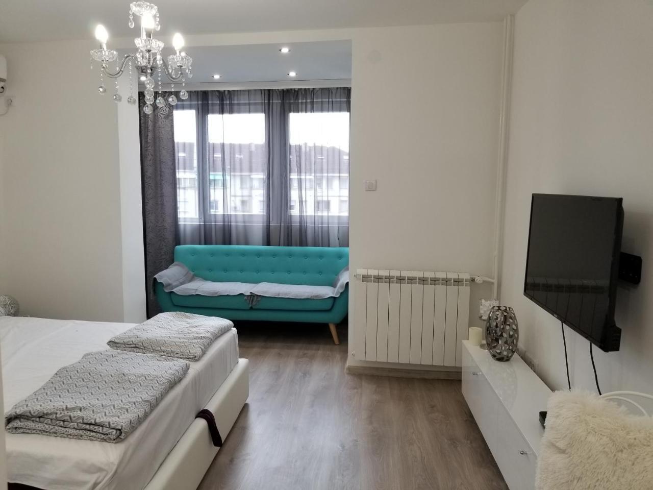 Studio Angel Stan Na Dan Novi Sad Luaran gambar