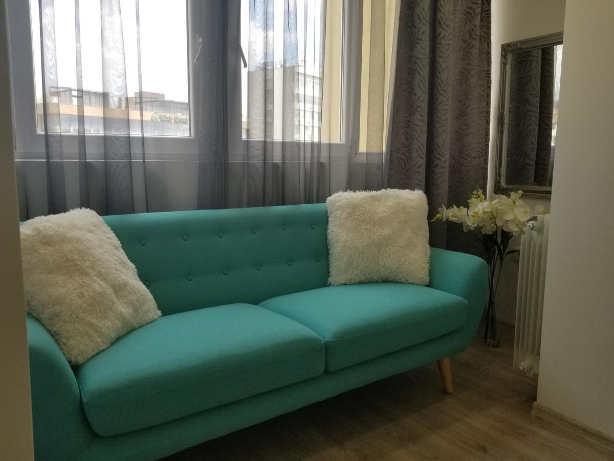 Studio Angel Stan Na Dan Novi Sad Luaran gambar