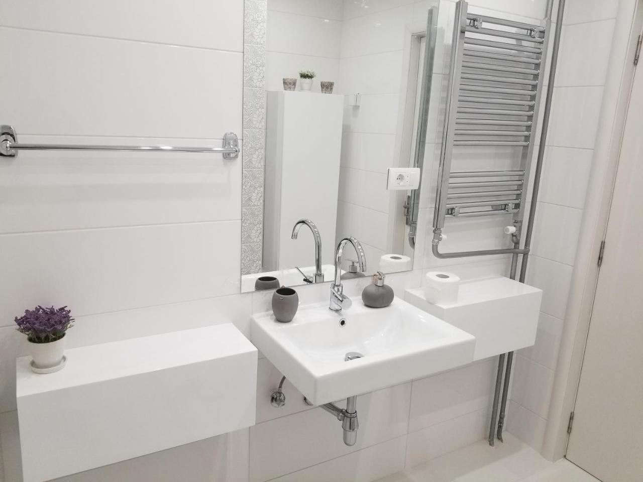 Studio Angel Stan Na Dan Novi Sad Luaran gambar