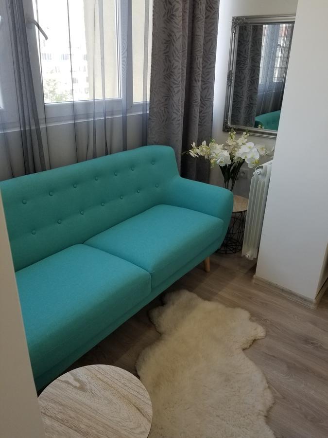 Studio Angel Stan Na Dan Novi Sad Luaran gambar