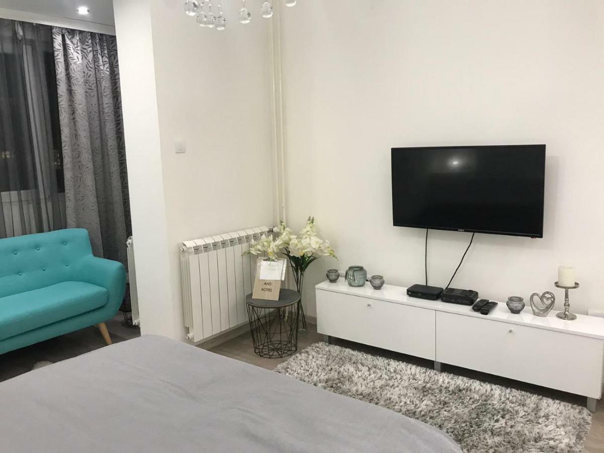 Studio Angel Stan Na Dan Novi Sad Luaran gambar